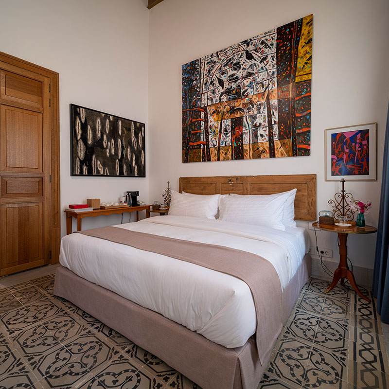 Petite Classic Room
