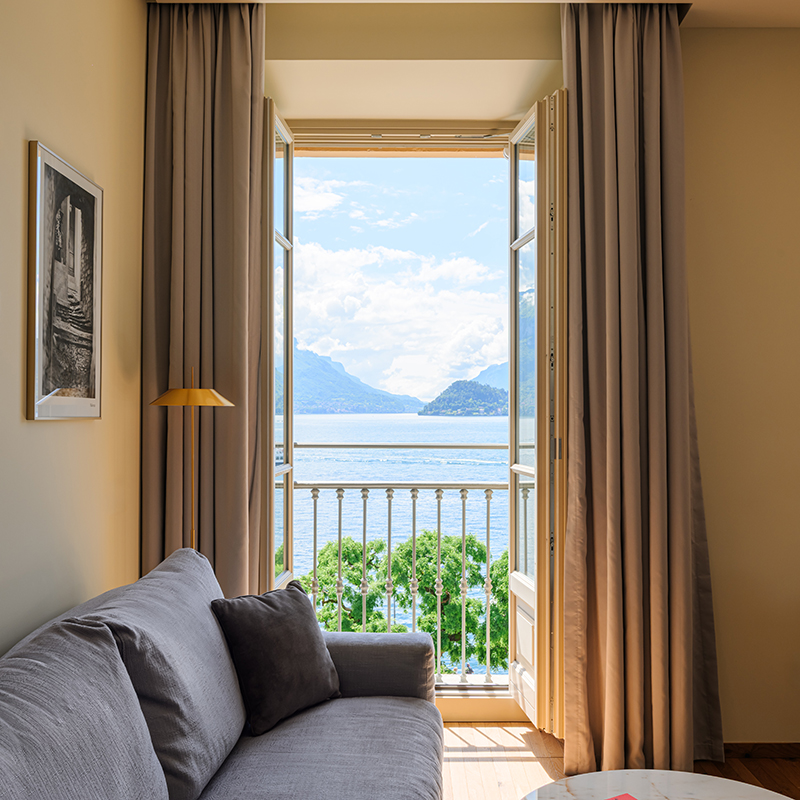Junior Suite with Lake View