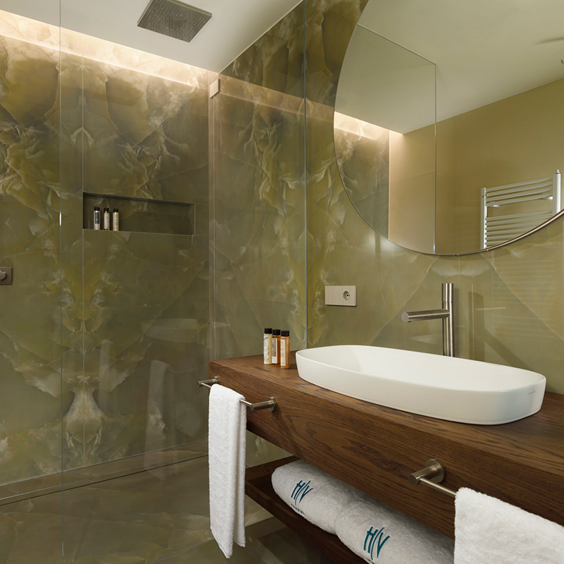 Junior Suite with Lake View