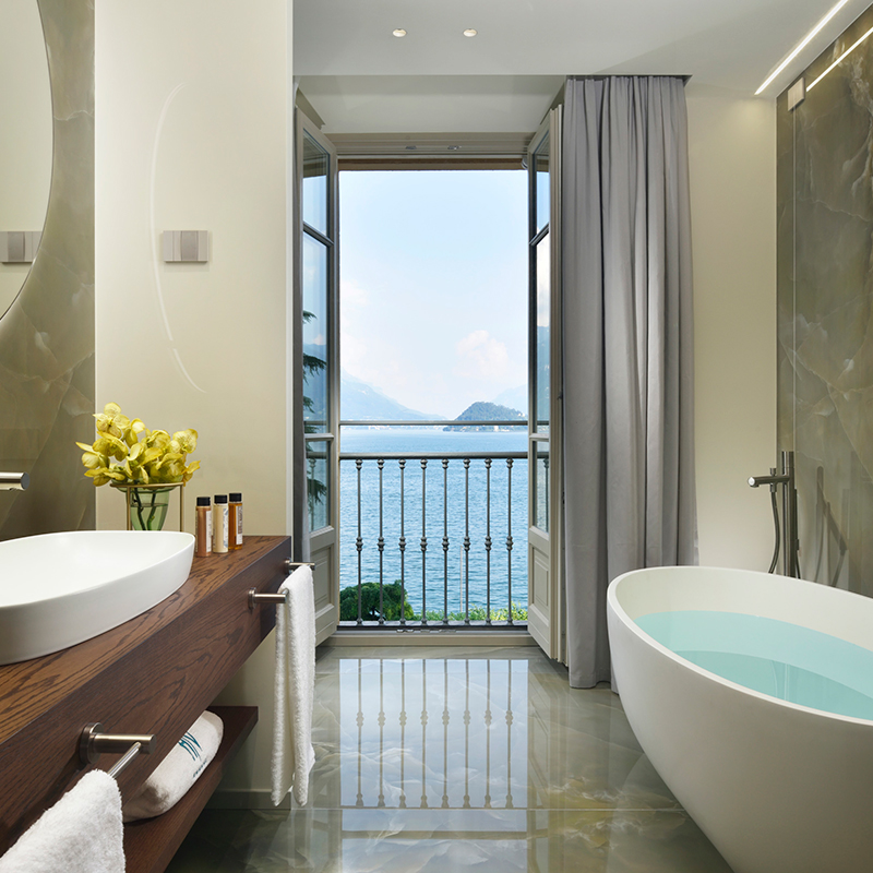 Exclusive Suite with lake view