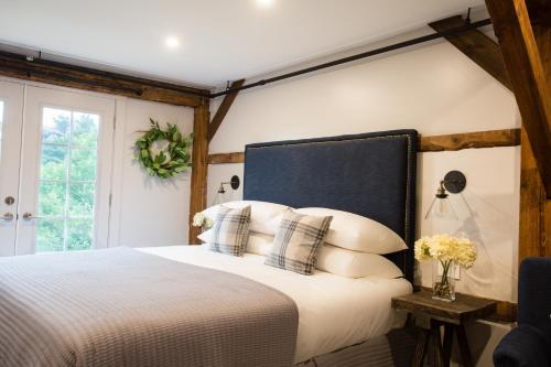 King Room with Lake View