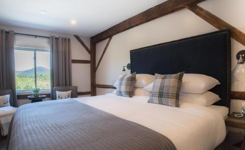 King Room with Mountain View