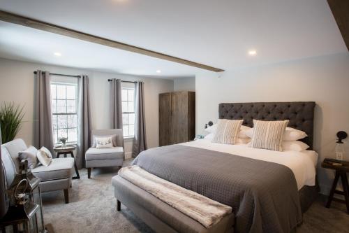 Superior King Suite