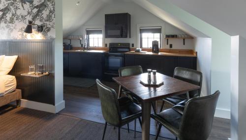 Superior King Suite