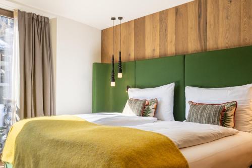 Suite with Balcony and Matterhorn View