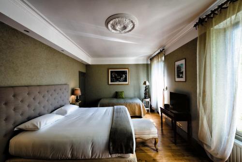 Deluxe Double Room with Garden View