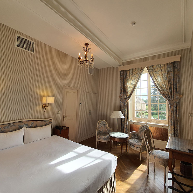 Grand Comfort Room
