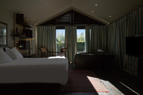 Deluxe Junior Suite