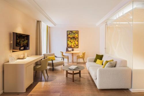 Junior Suite with balcony