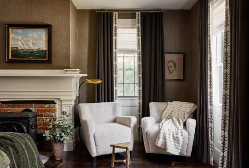 Patterson Deluxe King with Fireplace