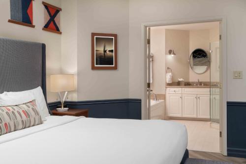 King Suite with Spa Bath