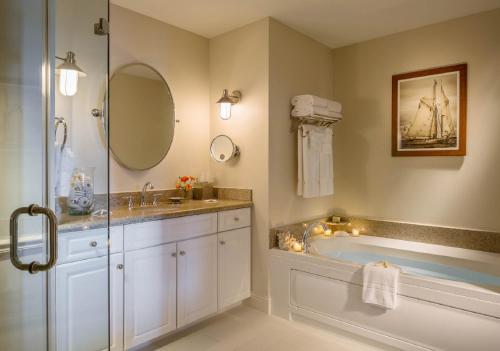 King Suite with Spa Bath