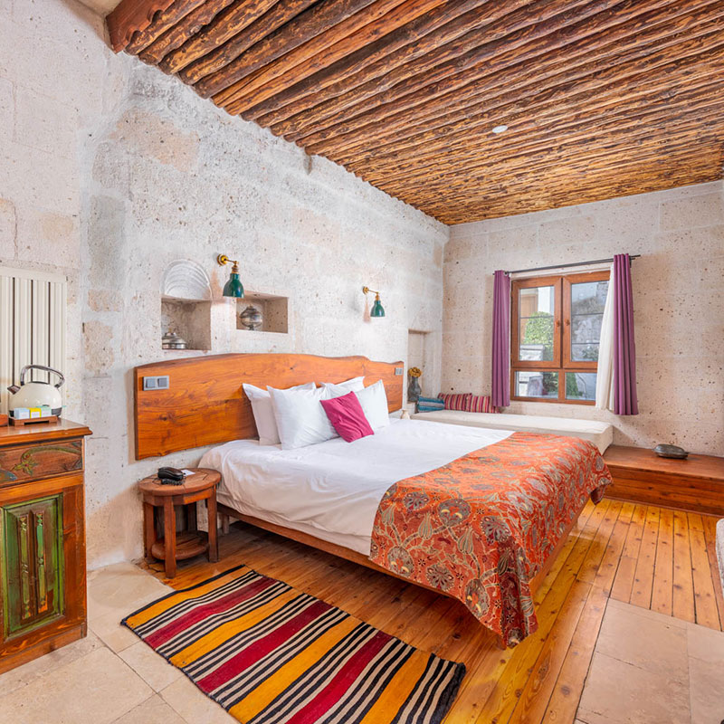 Deluxe Room with Outdoor Hot Tub