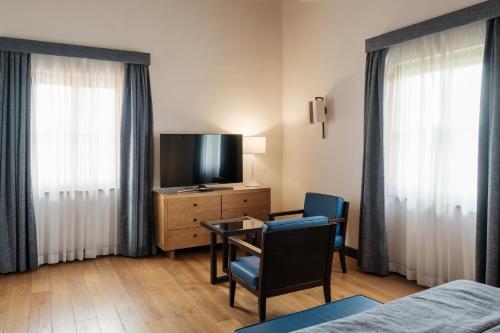 One Bedroom Apartment