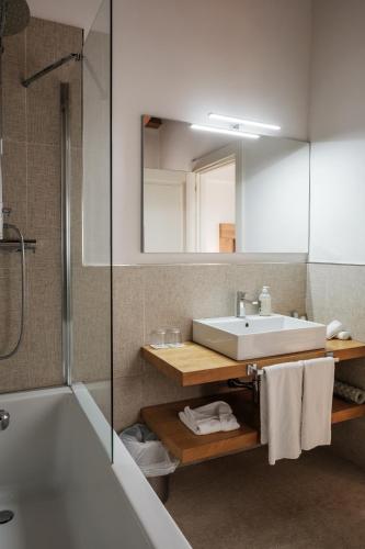 One Bedroom Apartment