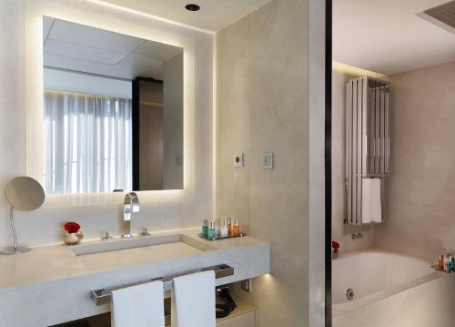 Deluxe Double Room with Garden View - Spa Access