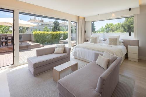 Penthouse with Private Jacuzzi and Terrace - Spa Access