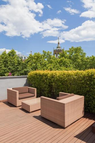 Penthouse with Private Jacuzzi and Terrace - Spa Access