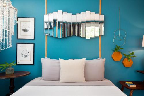 TROPICALIA Suite