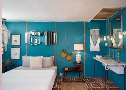 TROPICALIA Suite