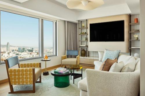 Skyline One-Bedroom King Suite with City View