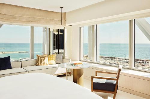 Seascape Corner King room with Sea Front