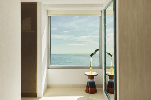 Seascape Corner King room with Sea Front