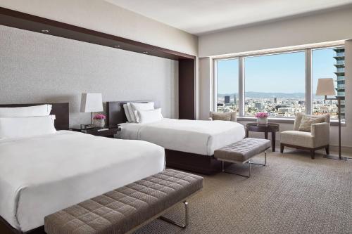 Club Level Double Room with Two Double Beds