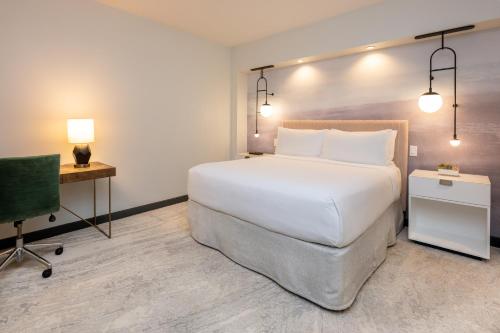 One-Bedroom Executive King Suite