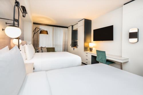Deluxe Queen Room with Two Queen Beds