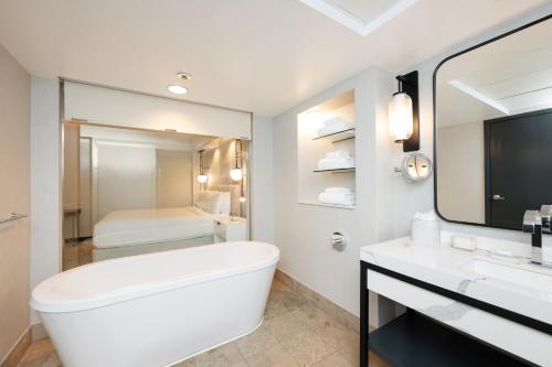 One Bedroom King Suite