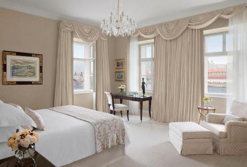 Charles Bridge Presidential Suite