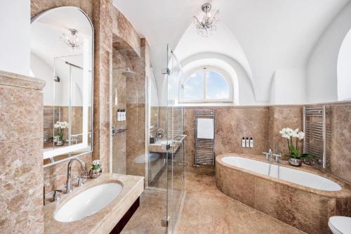 Presidential King Suite