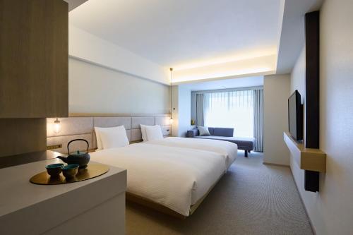 Deluxe Twin Room with Sofa Bed - Non-Smoking