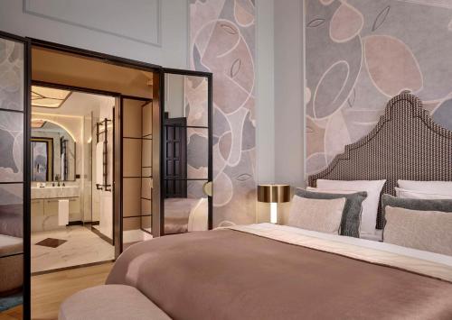 Signature Suite