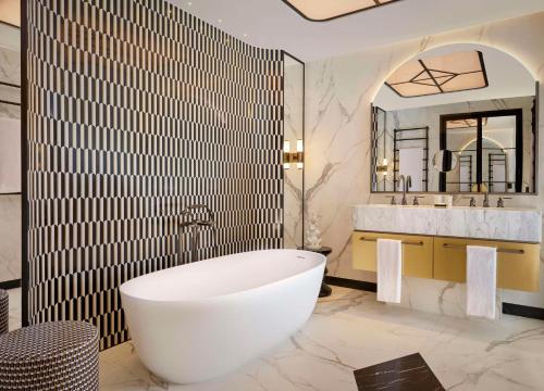 Signature Suite