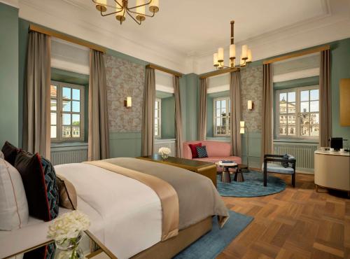 Grand Palais View Room