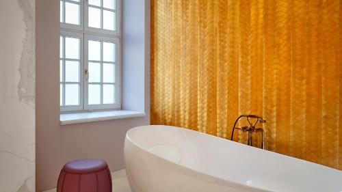 Queen’s Suite