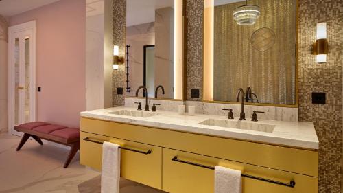 Queen’s Suite