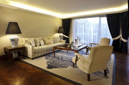 One-Bedroom Executive King Suite