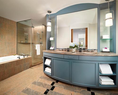 Two Bedroom Back Bay Corner Suite