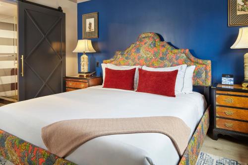 Large One-Bedroom King Suite with City View