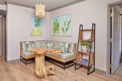 Large One-Bedroom King Suite with City View