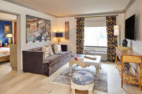 Large One-Bedroom King Suite with City View