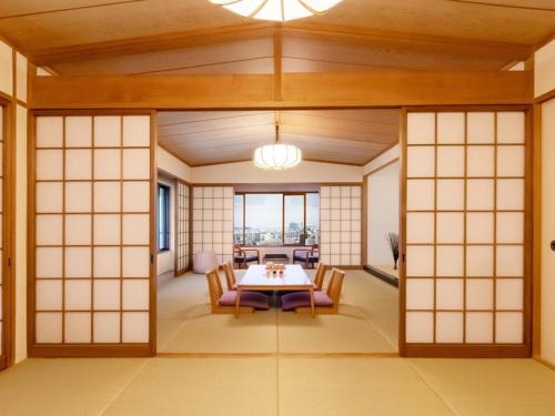 Area F Japanese Suite