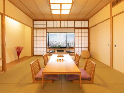 Area F Japanese