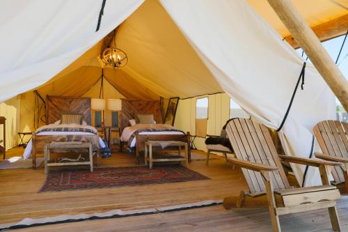 Summit Tent—2 Single Beds