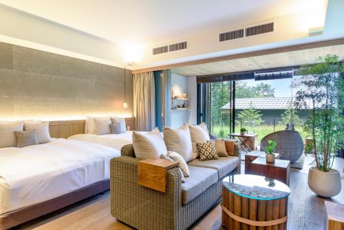 Standard Suite with Mountain View - First Floor