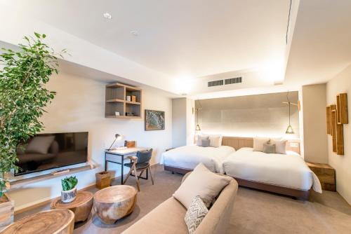 Superior Suite with Mountain and Lake View - Top Floor
