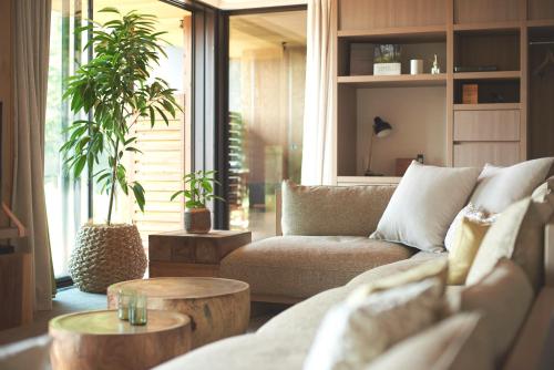 Executive Suite with Mountain and Lake View